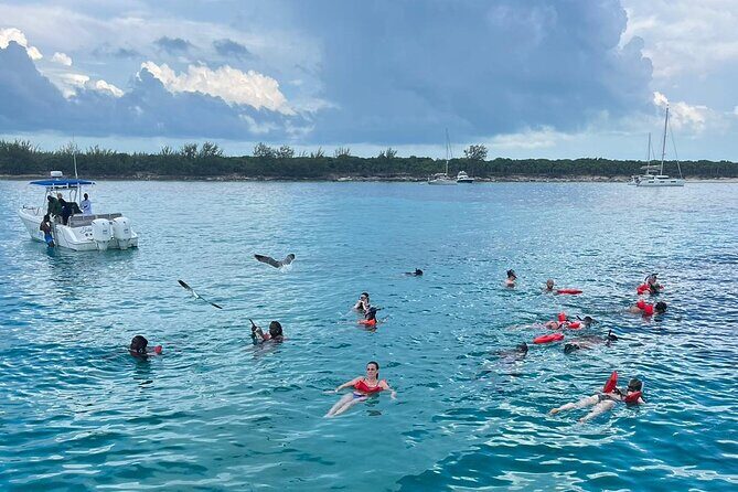 007 Private Beach Club -Swimming Pigs, Snorkeling, Lunch, Drinks - Boat Day Comfort: Timing, Noise, and When the Day Gets Messy