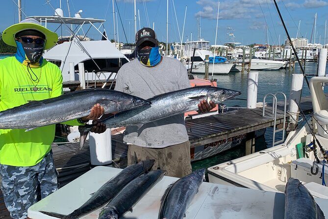 4 hours 38ft Reel Dreams Private Charter in Nassau - Morning or afternoon: choosing the time that fits your Nassau day