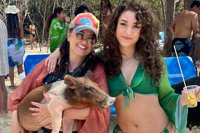 4hr Private Tour Island Hop Snorkel w/ Turtles & Sip Bahama Mamas - Private Boat, Nassau to Island Hopping Without the Fuss