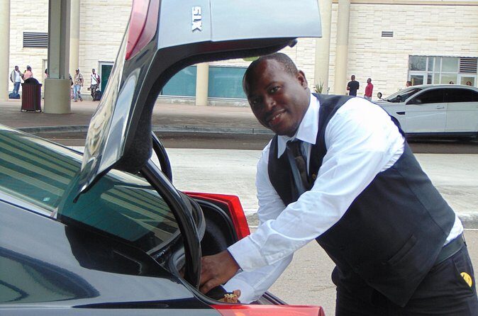 Bahamas Airport Transportation w/Free Grocery Stop-1 Way Private - Private Car Value: Price, Group Size, and What You Get for $125