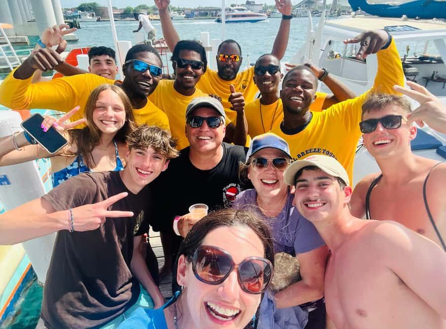 Bahamas: Swimming Pigs & Snorkeling Cruise with Lunch & Rum - Light lunch onboard, then beach time: food that keeps the day moving