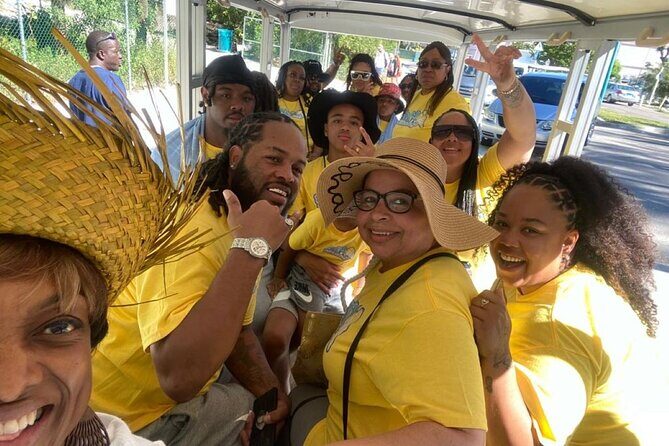 CHIPPIES BAHAMAS Island Tours : Feel The Culture - Atlantis views: a photo stop that plays well with cruise time