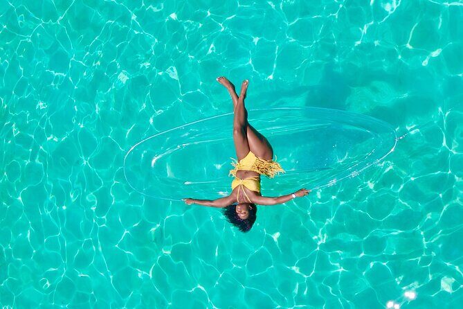 Clear kayak photoshoot Nassau Bahamas. - Nassau Kayak Photo Shoot: Why Junkanoo Beach Is the Smart Move