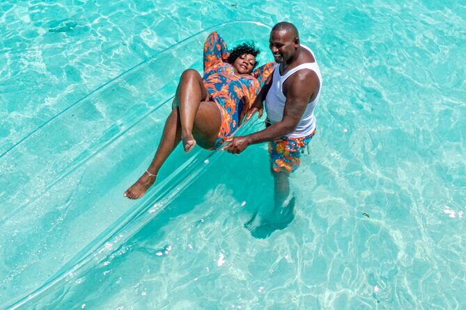 Clear Kayak Photoshoot+Free Cocktail Nassau, Bahamas - How the 30-minute shoot really works (and how to nail it)