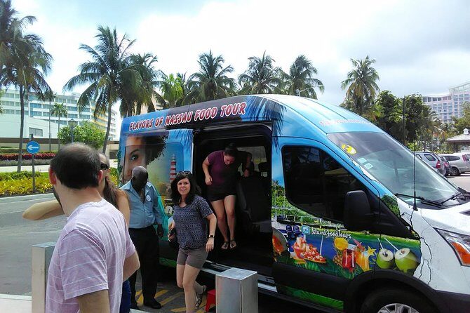 Flavors of Nassau Food Tour - Stop 3: Lunch at Arawak Cay With an Organic Bahamian Menu
