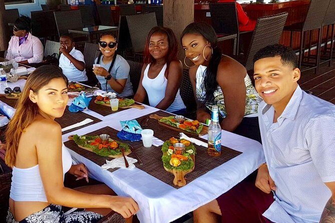 Flavors of Nassau Food Tour - Stop 1: Tea Time at Tasty Teas Near Junkanoo Beach