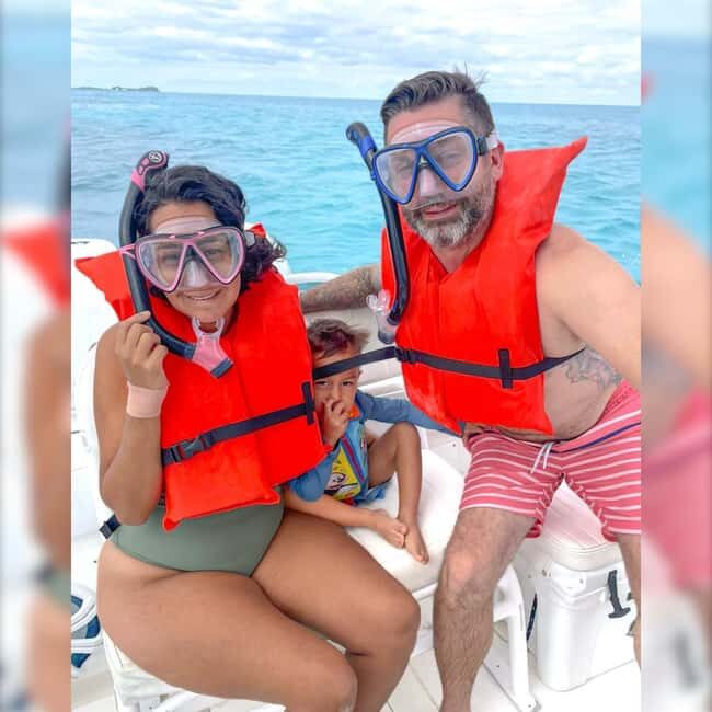 From Nassau: Swim with Pigs Safari - Drinks, snacks, Wi-Fi, and free photos: where the value shows
