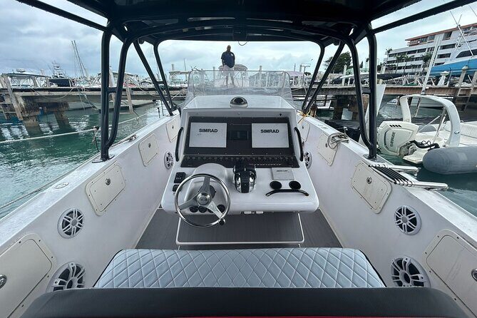 Nas: 3 islands Tour ,snorkel, Turtles, pigs and lunch - Green Turtle Cay snorkeling: fish and turtles in real reef water