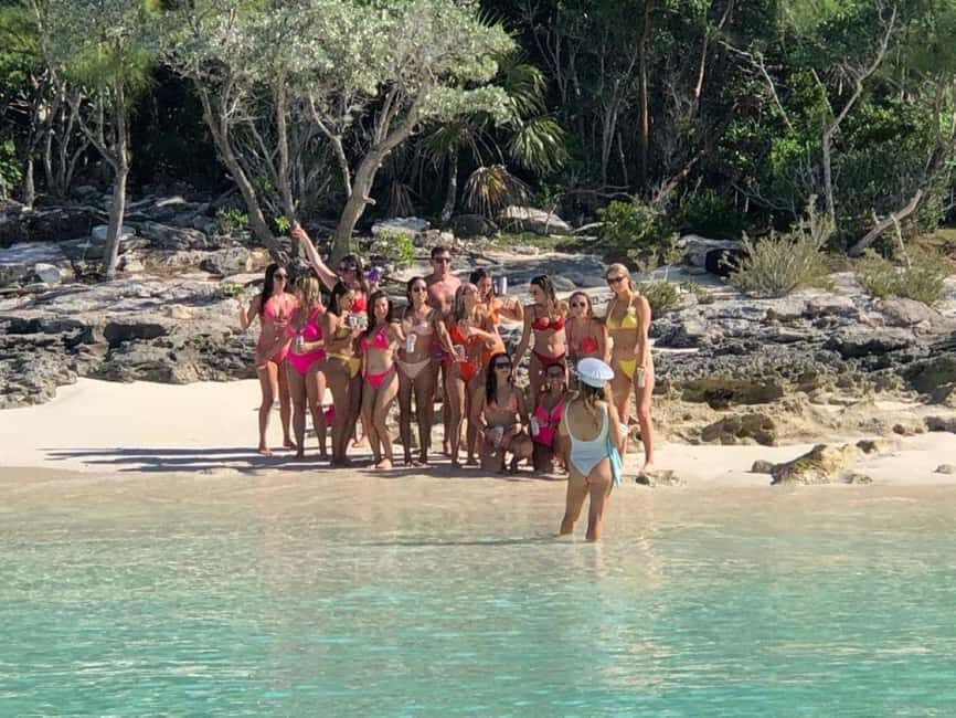 Nassau: 3 Islands Tour, Snorkel, Pig Beach, Turtles & Lunch - Green Cay: Short Turtle Viewing With a Real Wildlife Feel