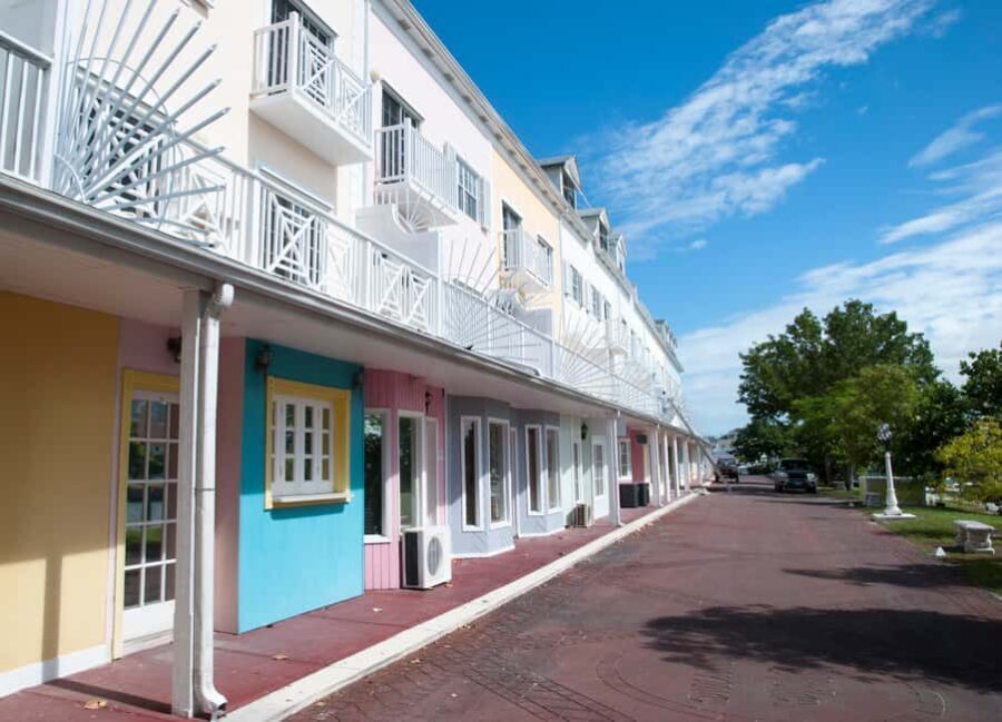 Nassau: E-Scooter Tour with Food Tasting and Local Drinks - Getting Oriented in Downtown Nassau on Manual E-Scooters