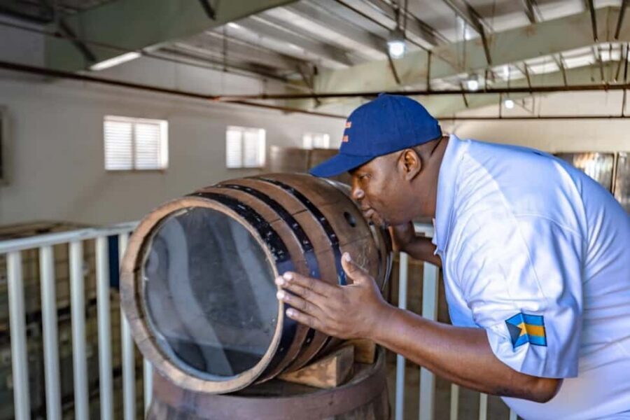 Nassau: Island Highlights Tour with Rum Tasting - Live Commentary That Turns Driving Into Real Nassau Context