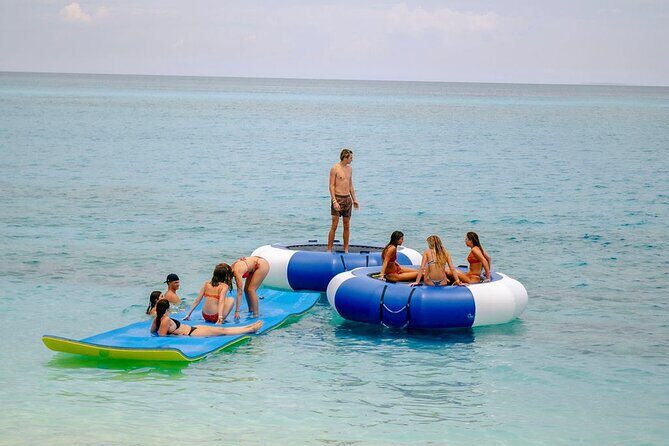 Nassau: ROSE ISLAND PERFECT BEACH DAY GROUP GETAWAY - Rose Island Beach Club Time: Water Beds, Games, and Free Time