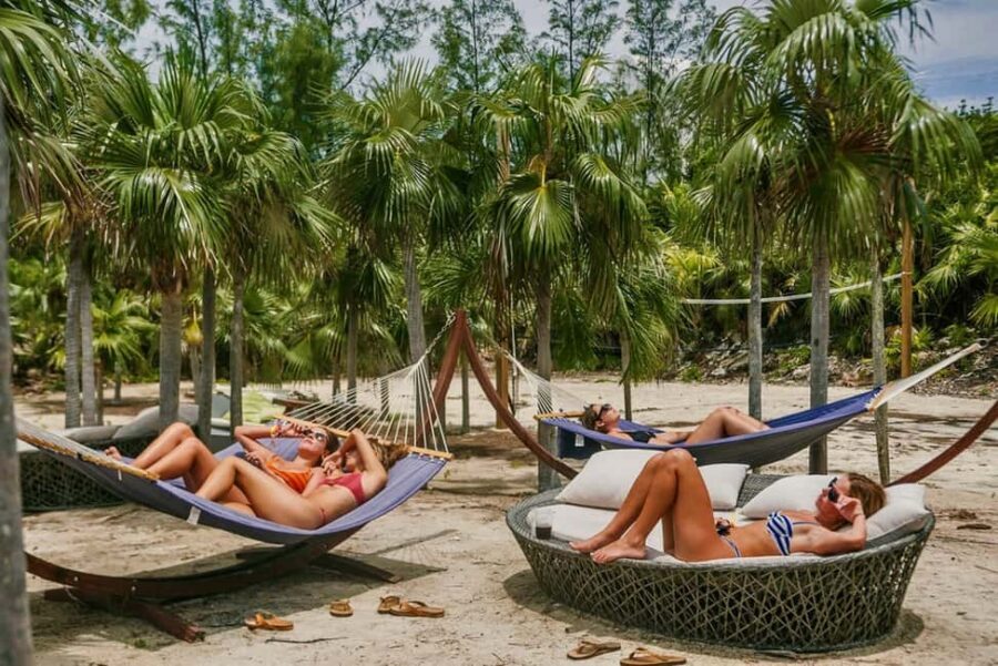Nassau: Rose Island Swimming Pigs and Beach Day Group Tour - What to pack and how to time your day without stress