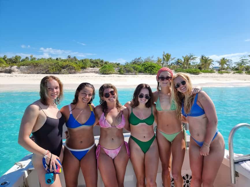 Nassau: Rose Island Swimming Pigs & Turtles Snorkeling Tour - From Paradise Island Ferry Terminal to the 35 Donzi boat