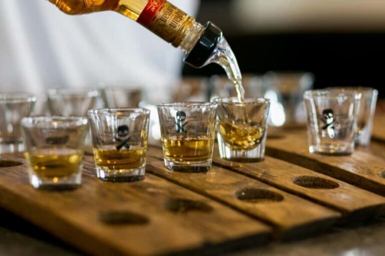 Nassau: Rum Tastings and Culinary Walking Tour - Downtown Nassau on Foot: From Pirates to Prohibition Barrels