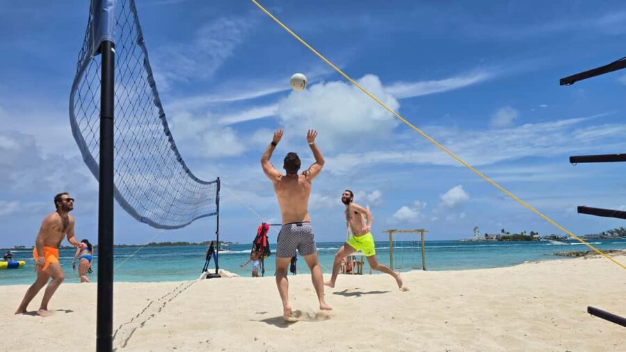 Nassau: Swimming Pigs, Snorkeling, Lunch, & Beach Boat Tour - How long this feels: 150 minutes to 4 hours depending on timing