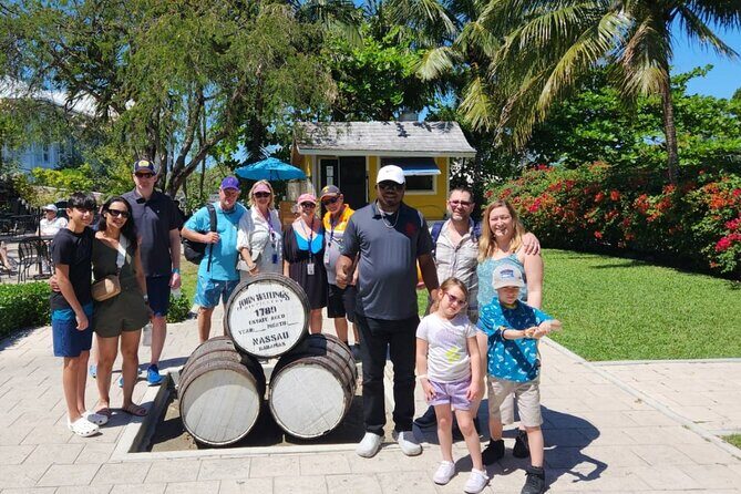 Nassau's Half Day Bus City Tour: Guided Tour with Free Samples - Stops 4 and 5: Fort Fincastle and Fort Charlotte, built for pirates and invaders