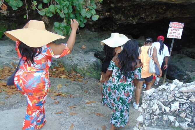 Private Guided Island Tour in Nassau Bahamas -Free Wifi & Drinks - John Watling’s Distillery: local liquor tastes with adult-focused energy