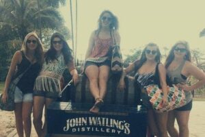 Rum Reggae and Rhythms Tour: Dancing and Cocktails - Bahama Barrels: Wine Tasting With an Island Twist