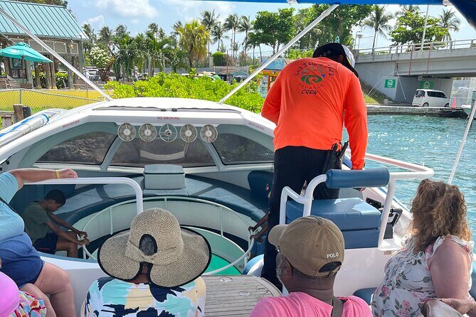 Semi Submersive Glass Bottom Boat Eco Tour in Paradise Island Bahamas - The guide makes it feel personal: Turbo, Marvin, Jay, Gibbs, A.J., Jahiem