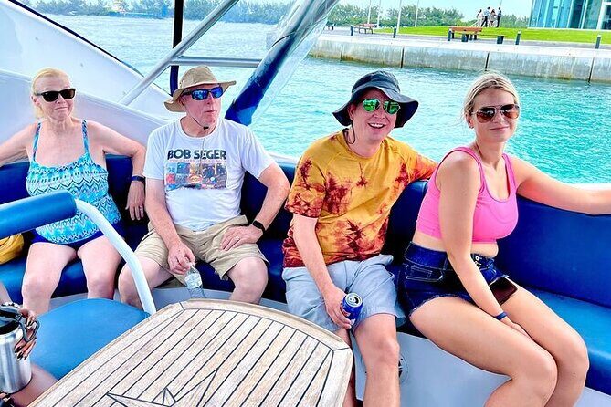 Semi Submersive Glass Bottom Boat Eco Tour in Paradise Island Bahamas - Paradise Island area stop: where the tour starts to make sense