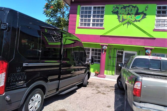 Small Group/ Family Private Roundtrip Airport Shuttle - Who This Shuttle Is For (and Who Should Recheck)