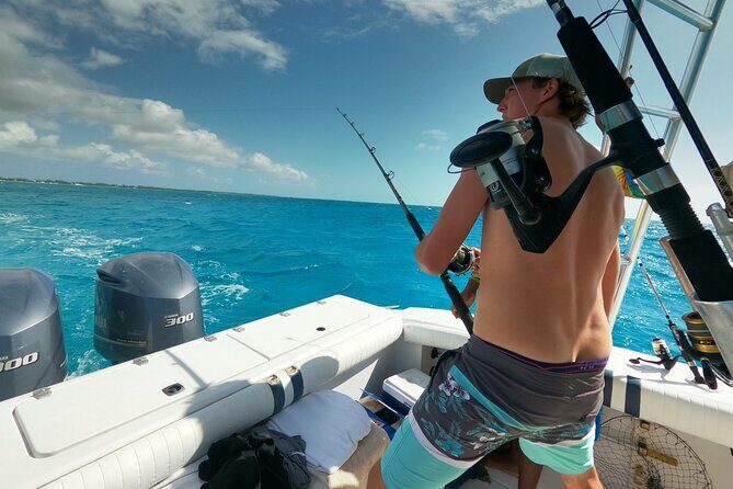 Ultimate SeaXscape Pigs/Turtles/Snorkel/Lunch/Drinks/PU/DO - Gilligan’s Island Moment: Nostalgia Meets the Sea